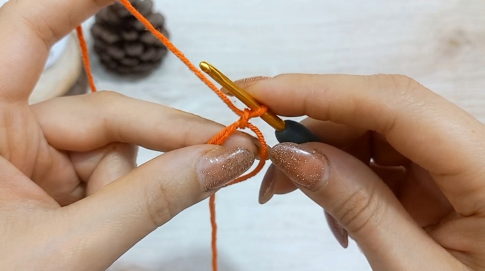 Crochet Flower Keychain Pattern 1