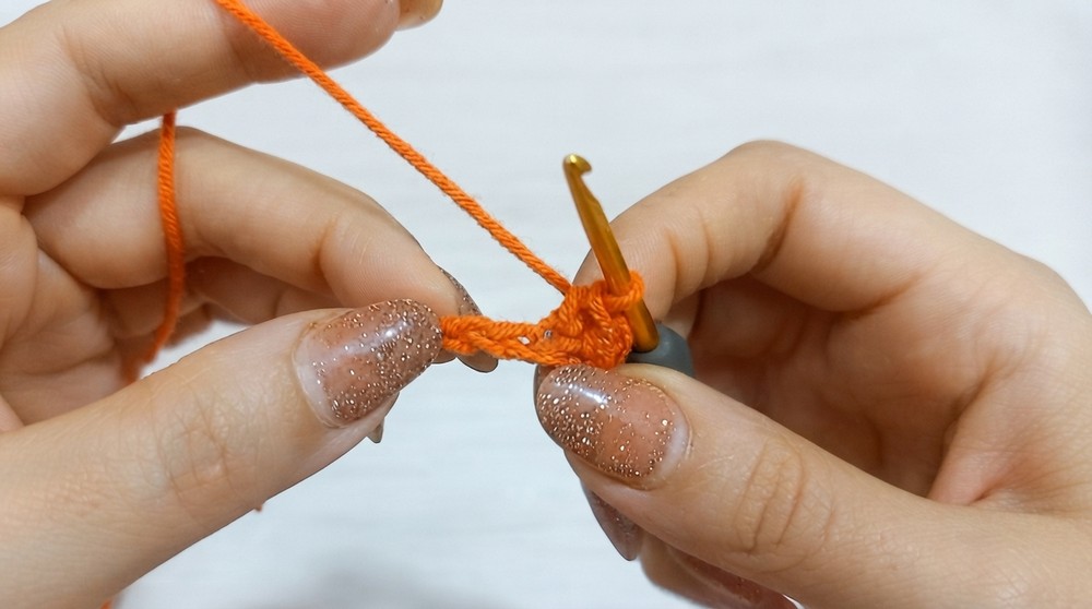 Crochet Flower Keychain Pattern 2