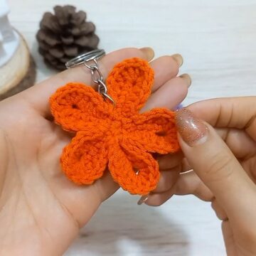 Crochet Flower Keychain Pattern 6