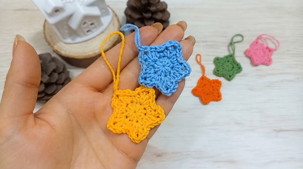 Crochet Little Star Ornament Pattern 6