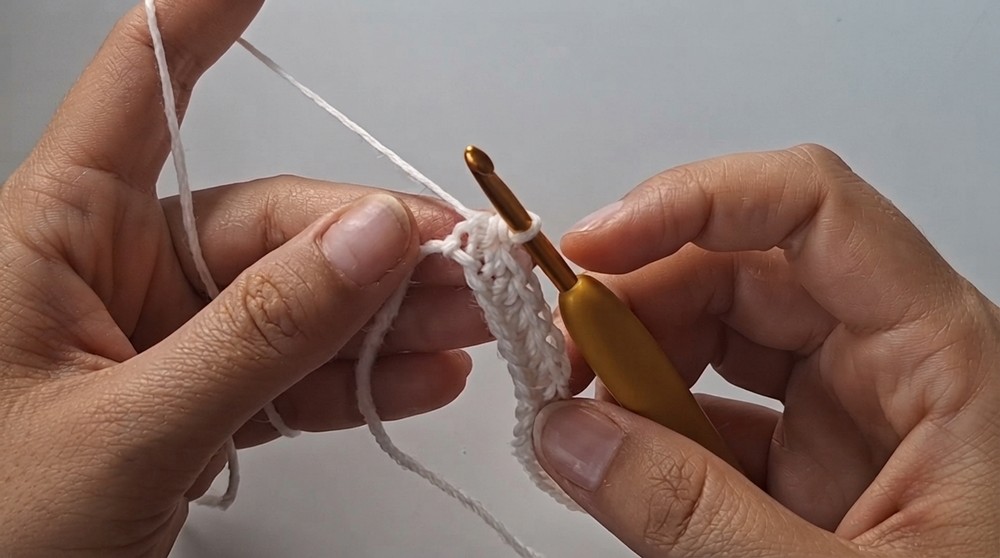 Crochet Twisted Headband Pattern 2