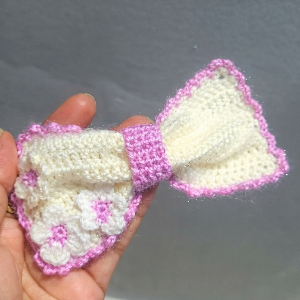 Cute Crochet Bow Hair Clip Pattern 7