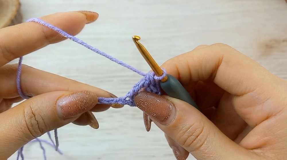 Cute Crochet Cat Keychain Pattern 2