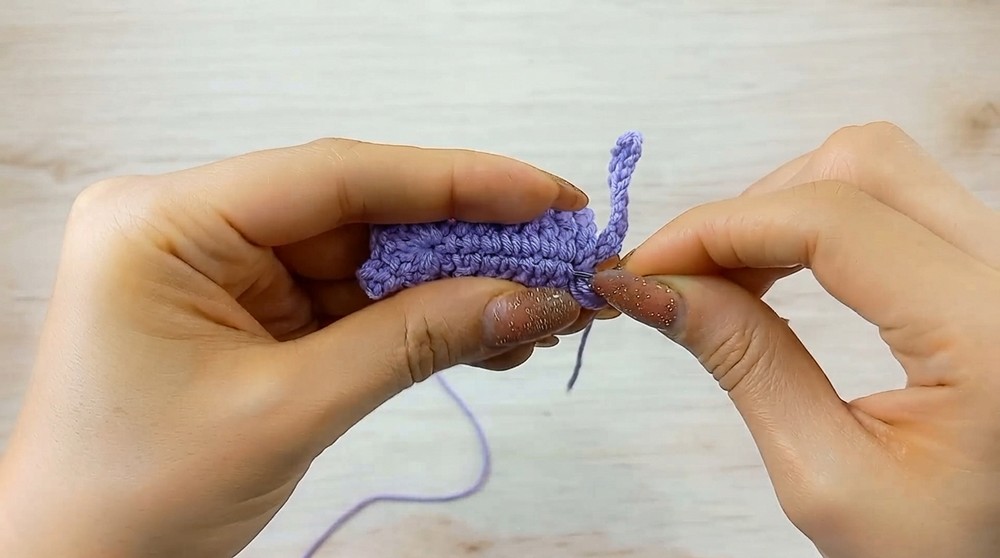 Cute Crochet Cat Keychain Pattern 5