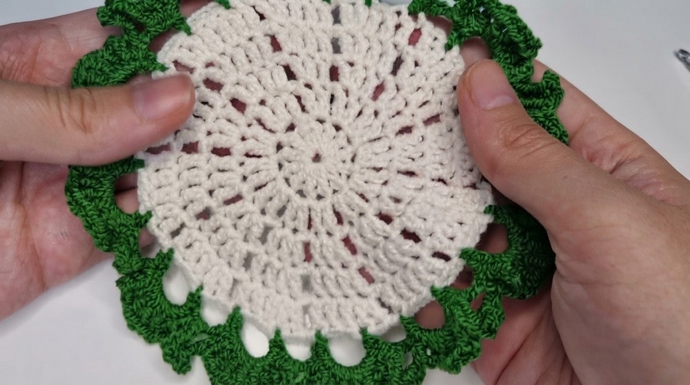 Cute Crochet Flower Bouquet Pattern 4