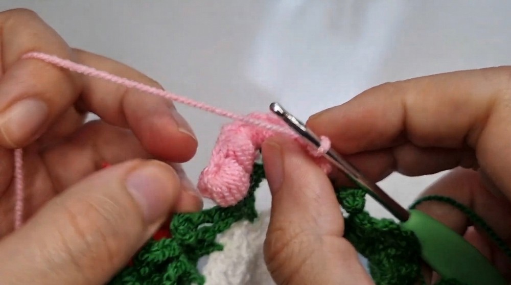 Cute Crochet Flower Bouquet Pattern 5