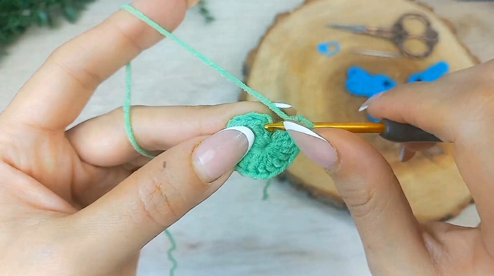 Cute Crochet Rabbit Keychain Pattern 2