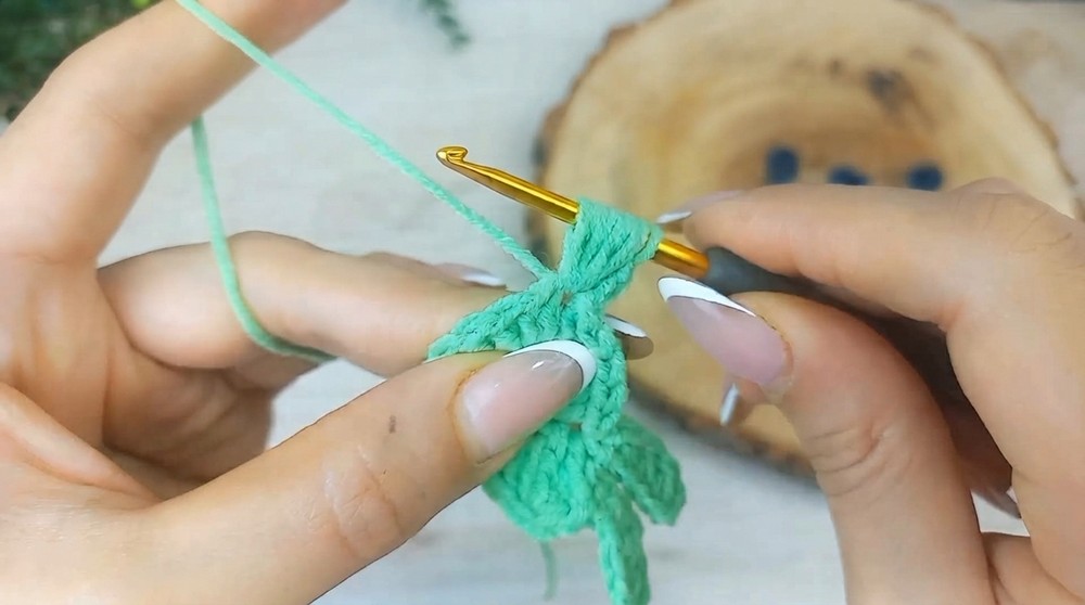 Cute Crochet Rabbit Keychain Pattern 4