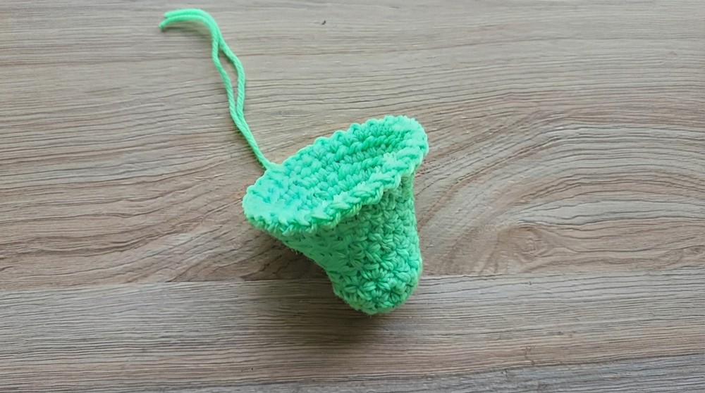 Easy Crochet Bell Ornament Pattern 4