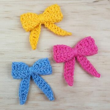 Easy Crochet Bow Keychain Pattern 6