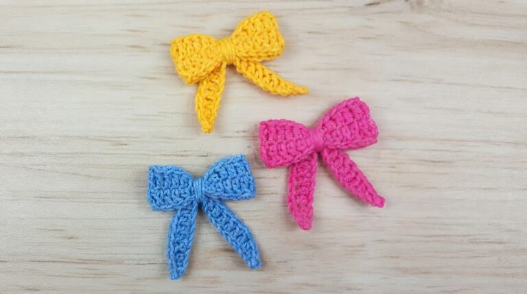 Easy Crochet Bow Keychain Pattern 6
