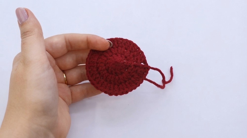 Easy Crochet Christmas Bauble Pattern 3