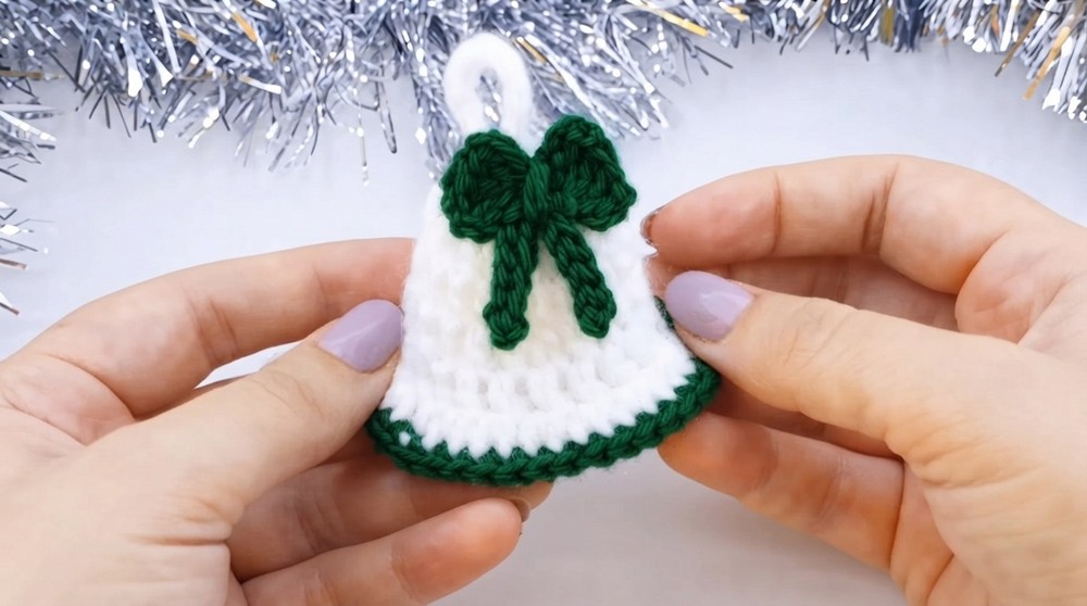 Easy Crochet Christmas Bell Pattern 7