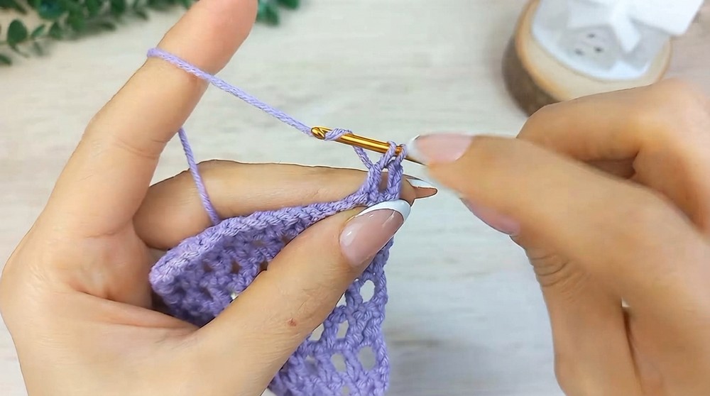 Easy Crochet Mesh Hairband Pattern 5