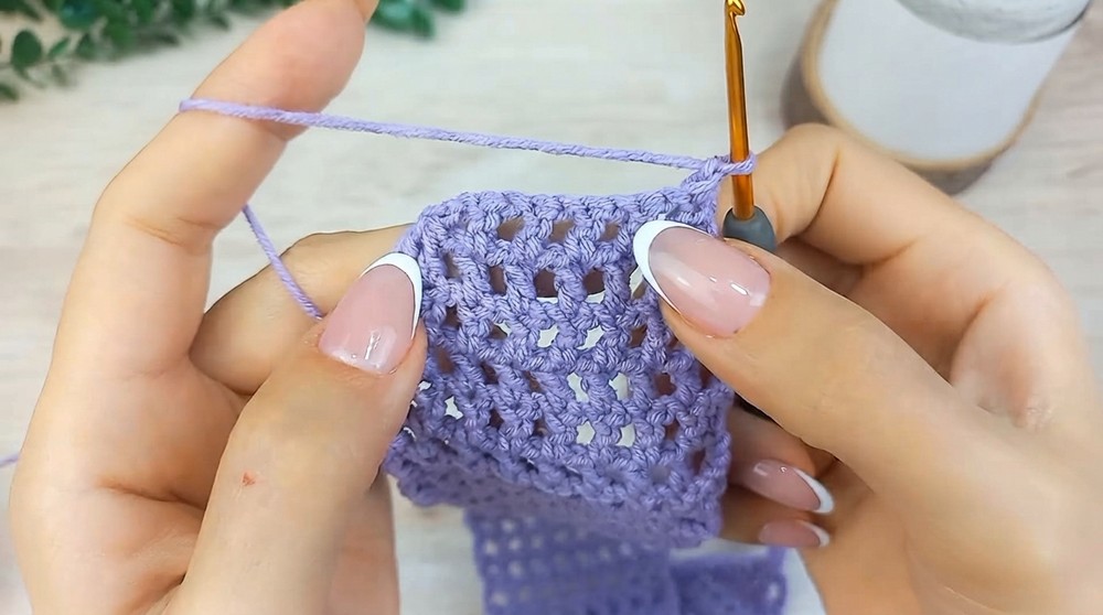 Easy Crochet Mesh Hairband Pattern 6