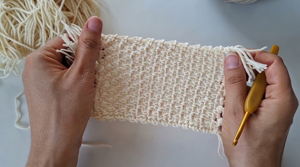 Easy Crochet Mug Rug Pattern 6