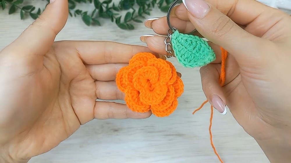 Easy Crochet Rose Keychain Pattern 7