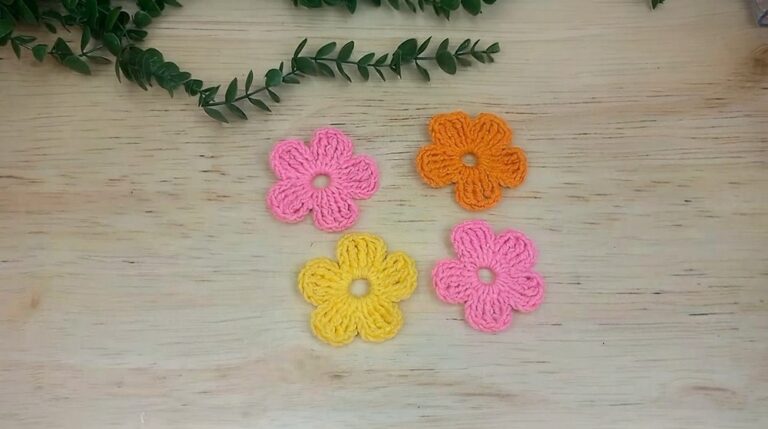 Easy Crochet Simple Flower Pattern 7