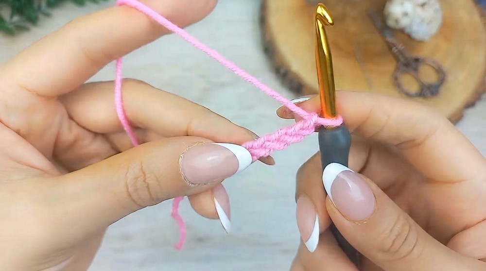 Handmade Crochet Bow Pattern 1