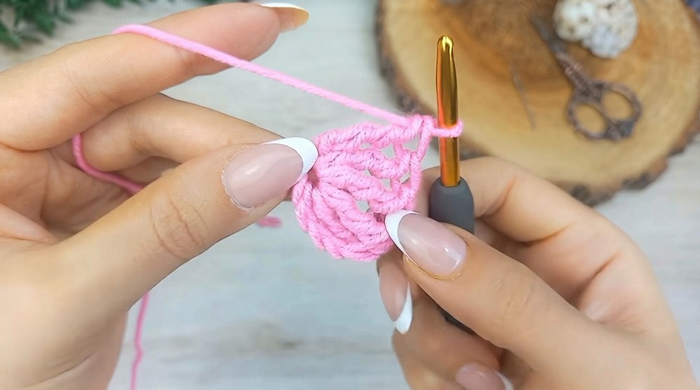 Handmade Crochet Bow Pattern 3