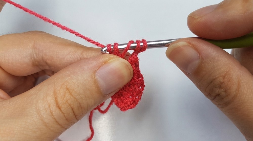 Handmade Crochet Heart Pattern 3