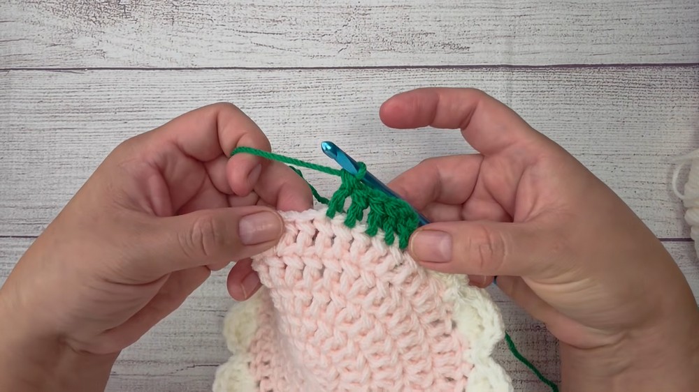 Quick Crochet Santa Claus Pattern 4
