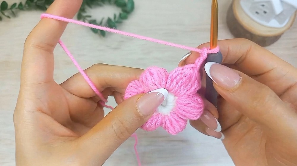Simple Crochet Puff Flowers Pattern 5
