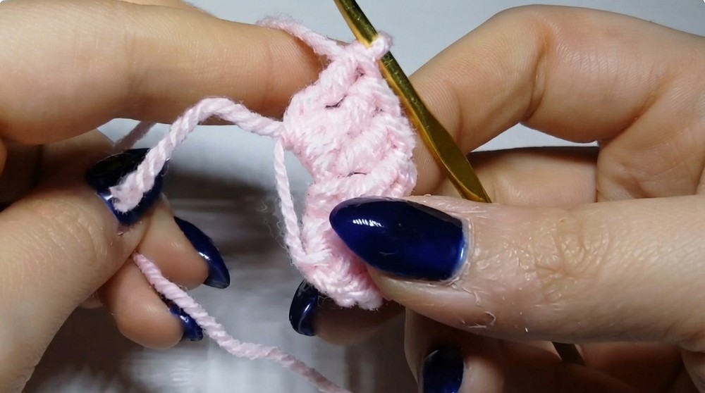 Beautiful Crochet Bows Pattern 2