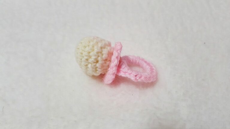 Crochet Baby Pacifier Pattern 7