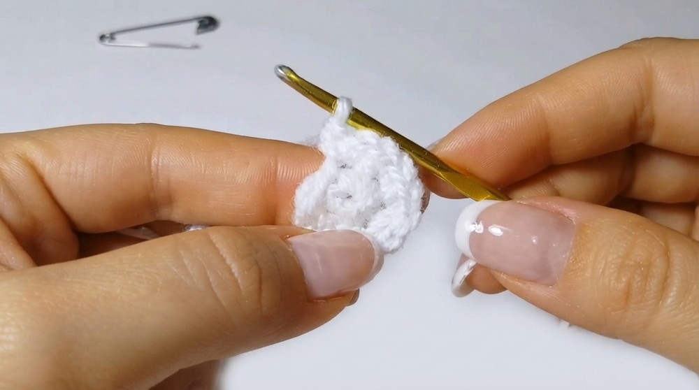 Crochet Christmas Candle Pattern 1