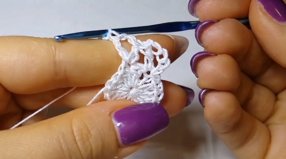 Crochet Christmas Decoration Pattern 2