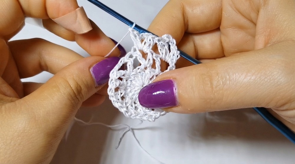 Crochet Christmas Decoration Pattern 3