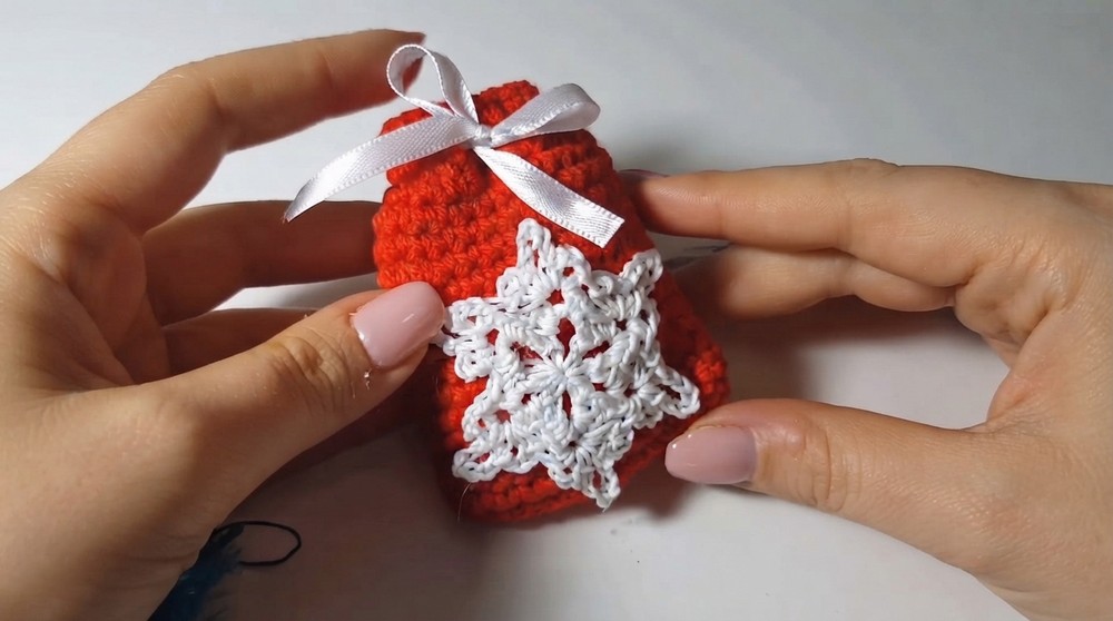 Crochet Christmas Gift Bag Pattern 5