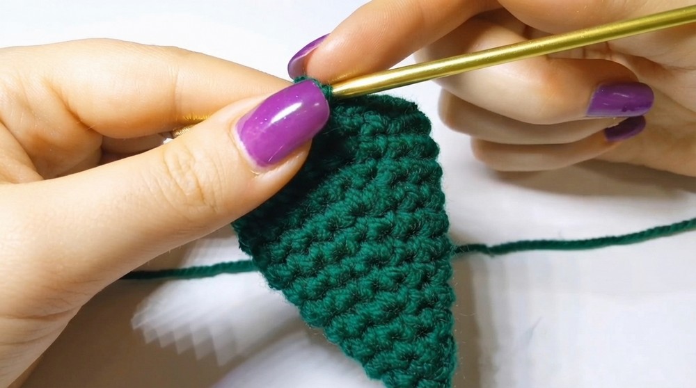 Crochet Christmas Tree Amigurumi Pattern 3