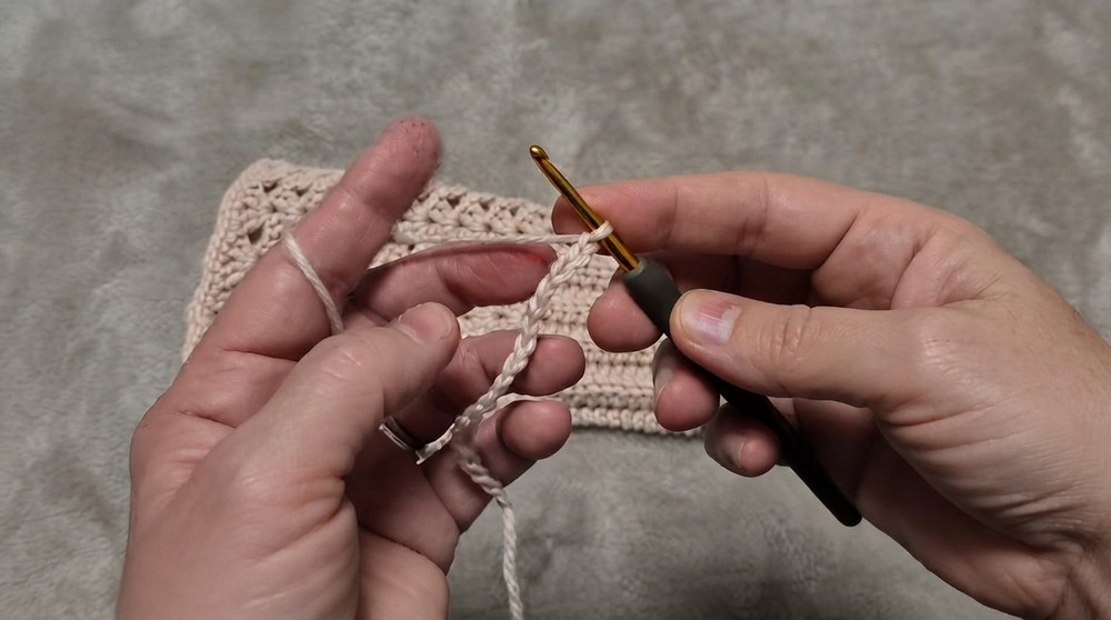 Crochet Fingerless Gloves Pattern 1