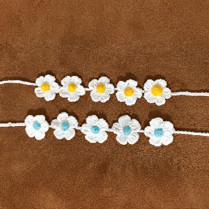 Crochet Headband With Flowerly Pattern 8