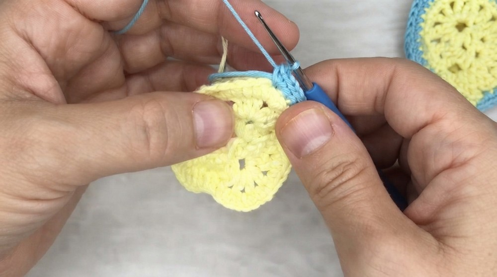 Crochet Heart Shaped Handbag Pattern 4