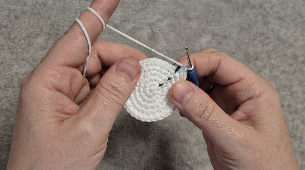 Crochet Hello Kitty Keychain Pattern 2