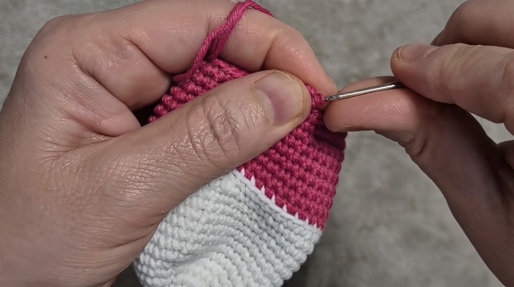 Crochet Hello Kitty Keychain Pattern 3