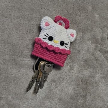 Crochet Hello Kitty Keychain Pattern 7