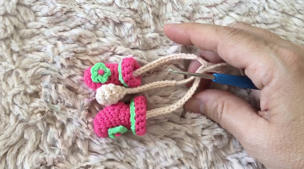 Crochet Little Doll Amigurumi Pattern 3