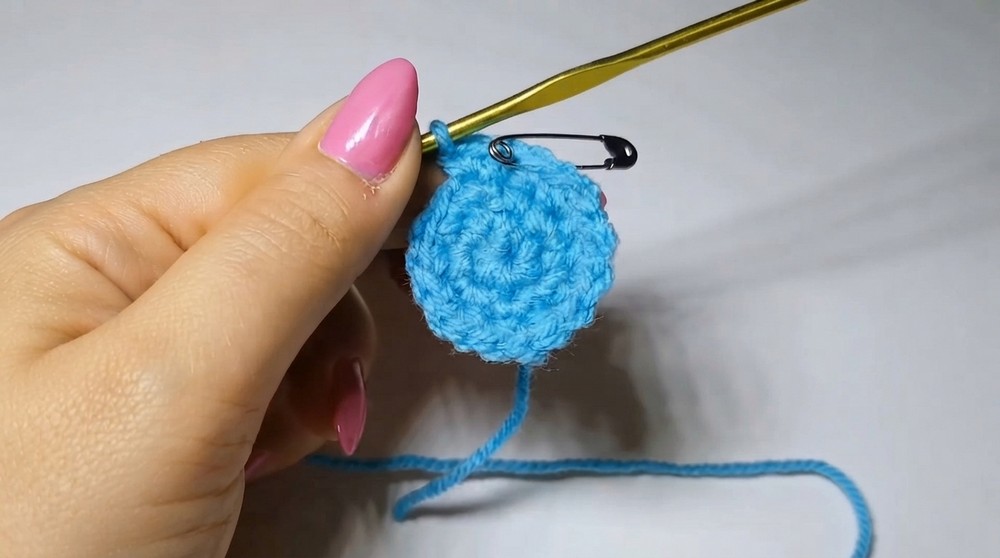 Crochet Little Whale Amigurumi Pattern 2