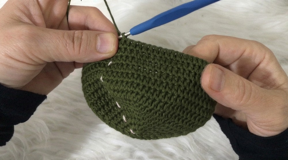 Crochet Painter’s Beret Pattern 3