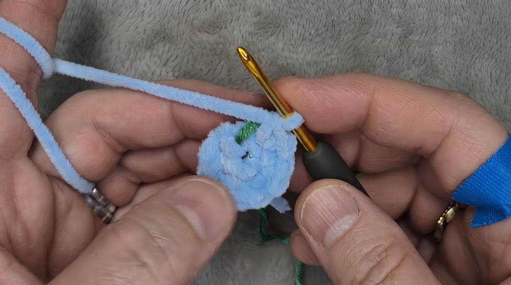 Crochet Penguin Amigurumi Pattern 1
