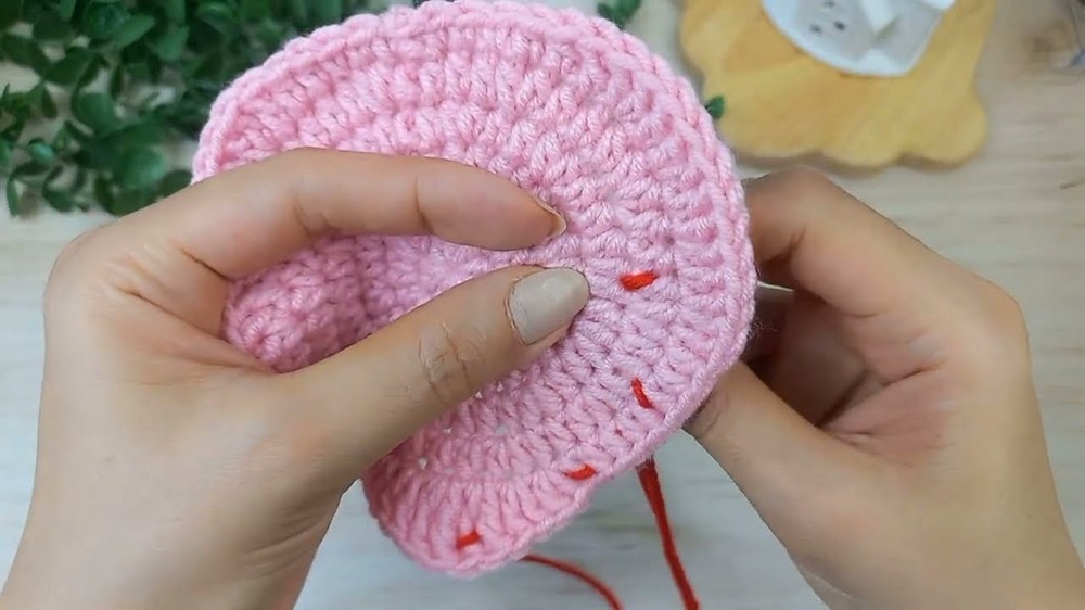 Crochet Strawberry Coaster Pattern 4