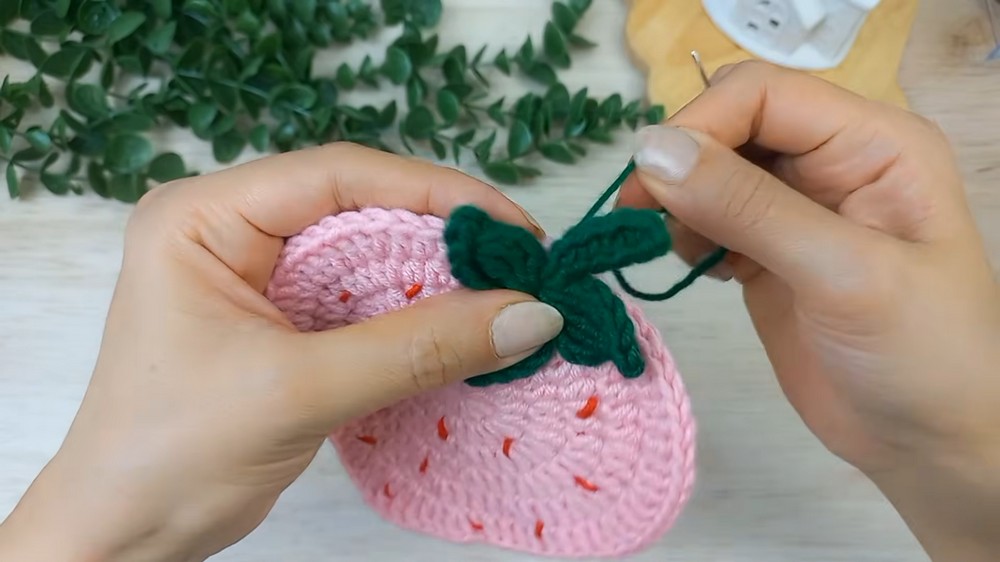 Crochet Strawberry Coaster Pattern 6