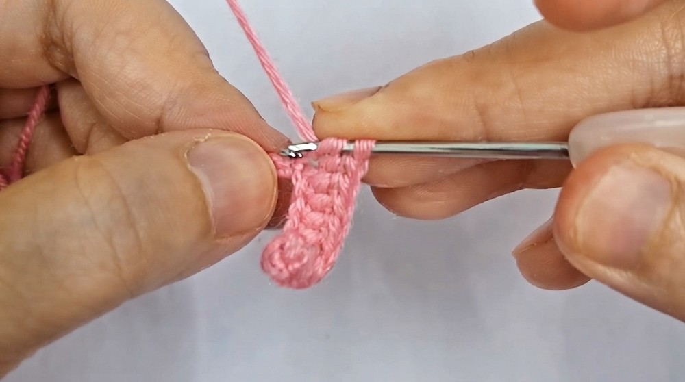 Crochet Strawberry Hair Clip Pattern 2