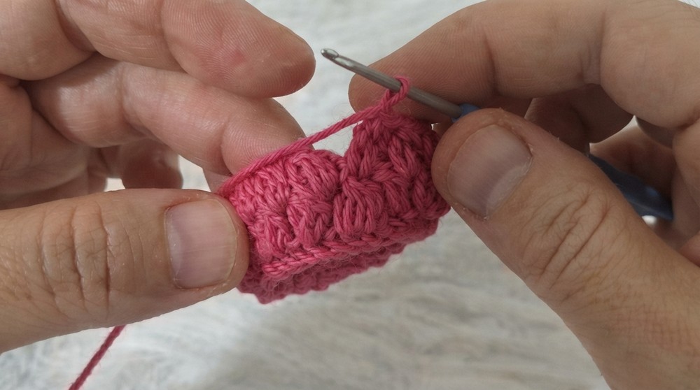 Crochet Strawberry Handbags Pattern 3