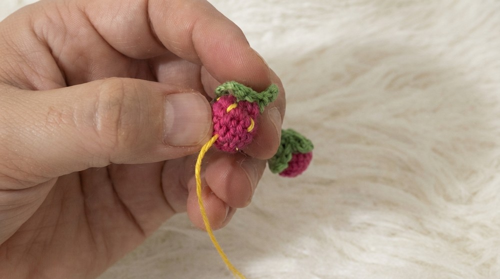 Crochet Strawberry Handbags Pattern 6