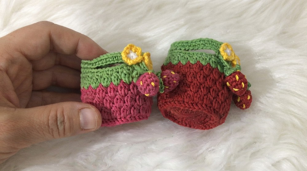 Crochet Strawberry Handbags Pattern 7